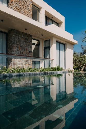 Quang Dien Hotel | A Stay In CiCi