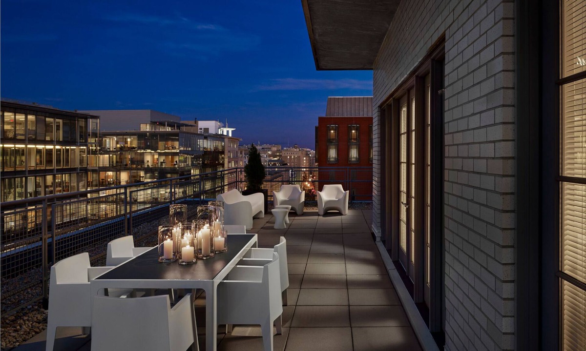Connecticut Ave - K Street Apartment | AKA White House
