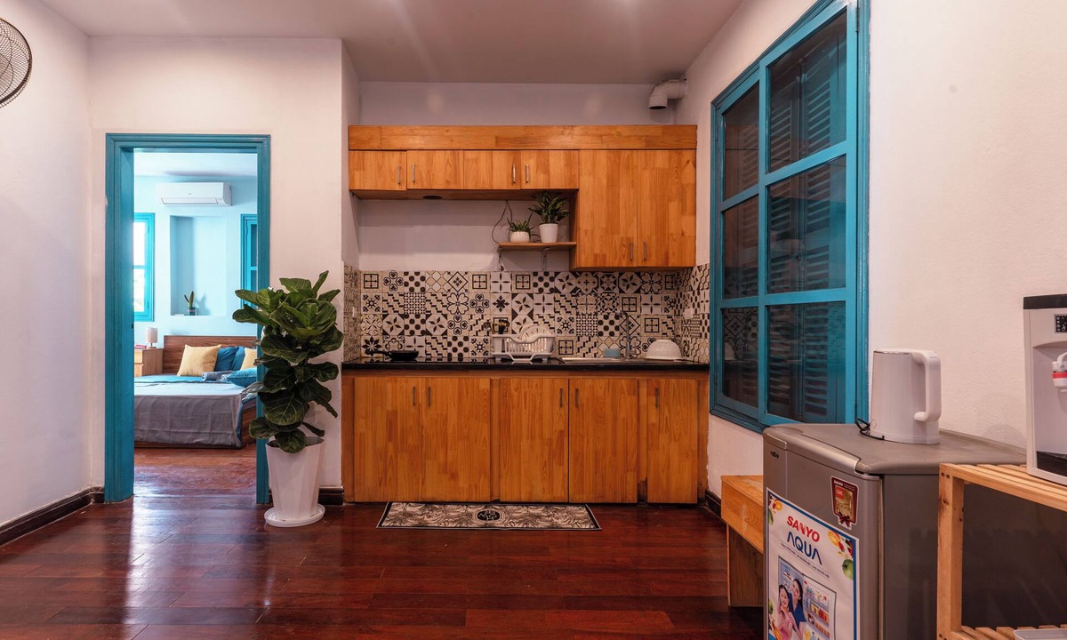 Quang An House | Ancient style villa, with garden, lots of trees, peaceful and airy.