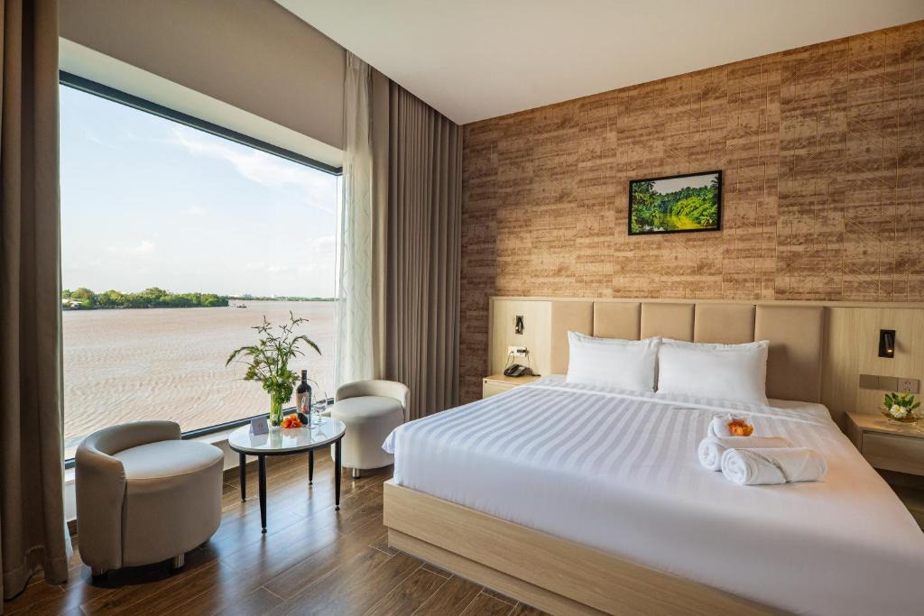 Chau Thanh Hotel | Bamboo Riverside Boutique Hotel
