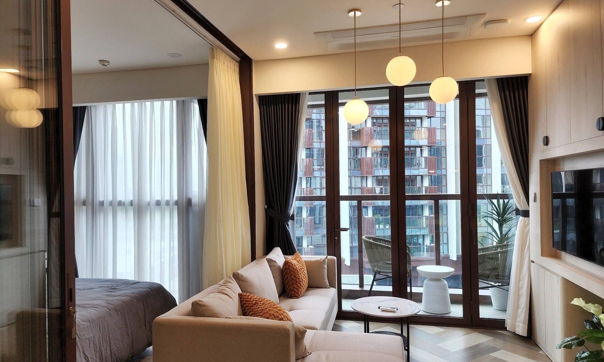 Thu Thiem Apartment | Beautiful condo with amazing pool
