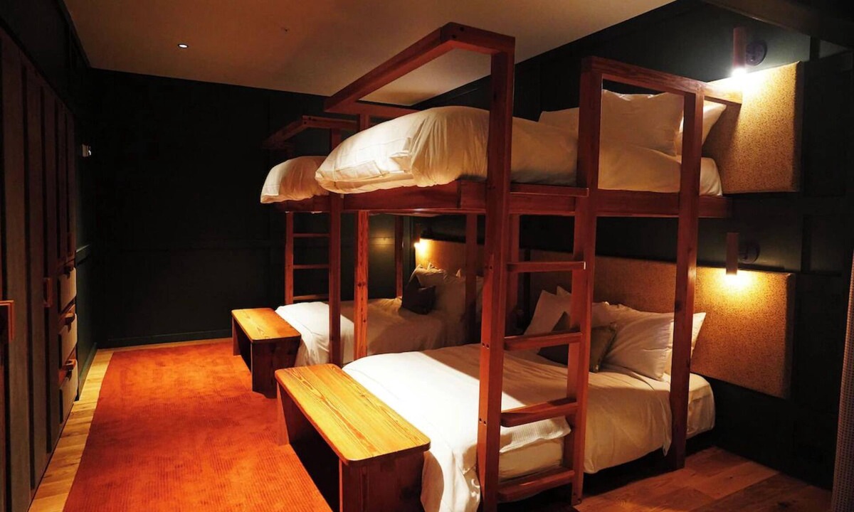 Fredericksburg Hotel | Bunk Suite, Albert Hotel | Enjoy Poolside Bar and Nearby Historic Saloon