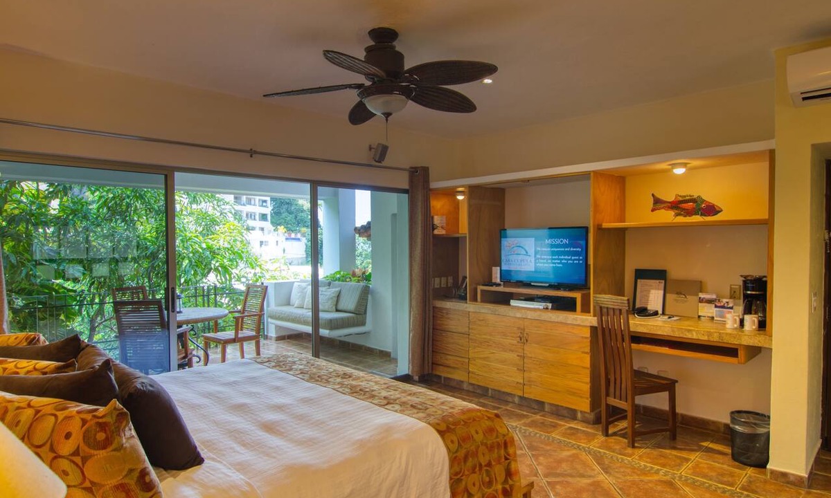Romantic Zone Hotel | Casa Cúpula Luxury LGBT Boutique Hotel