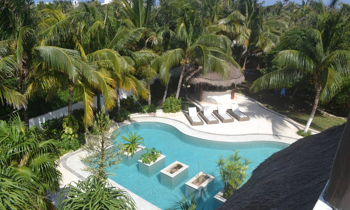 Akumal House | Casa De La Luz, Stunning Luxurious Best Location home in Akumal