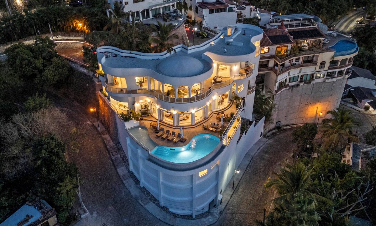 Conchas Chinas Villa | Casa Paakat - Luxury villa with chef, bartender, housekeeping and ocean views