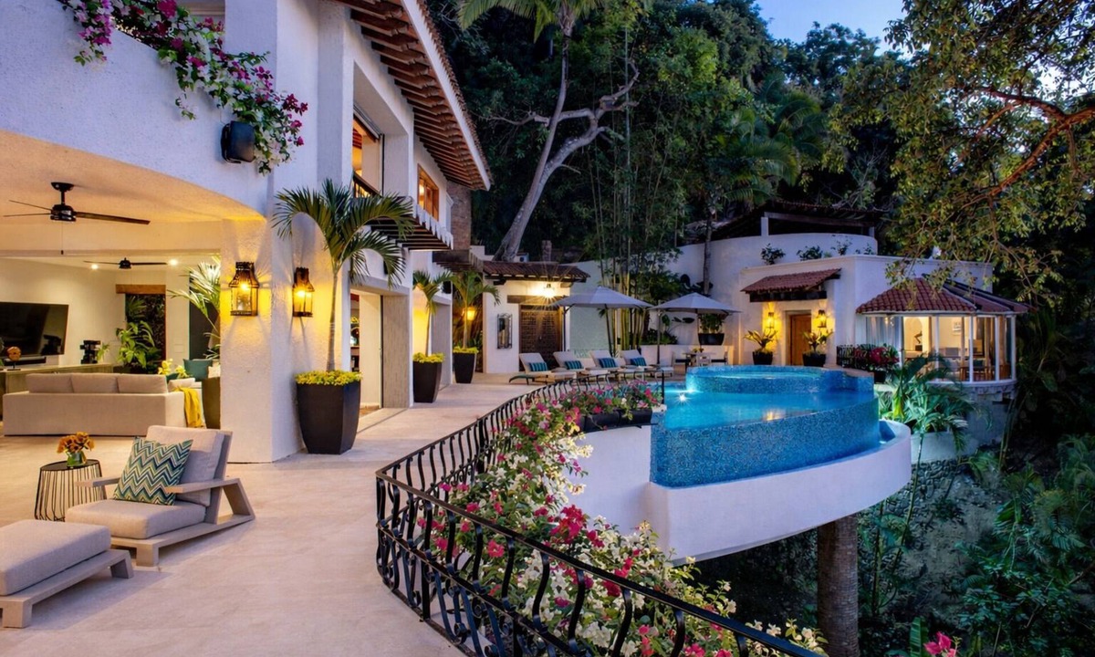 Conchas Chinas Villa | Casa Sueños del Mar - Luxury Ocean View Villa with Chef & Staff