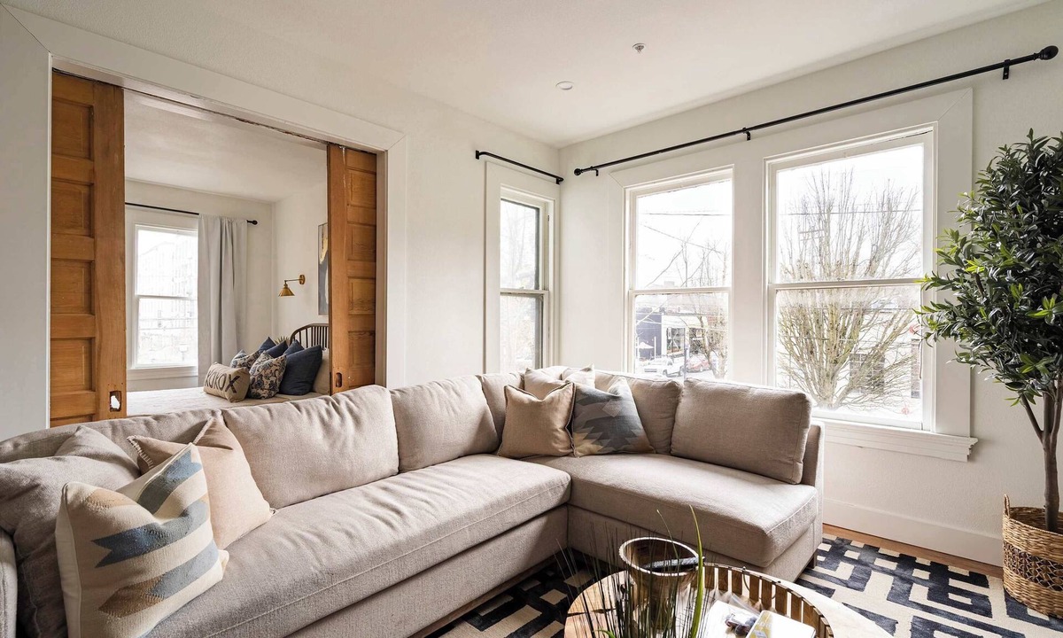 Uptown House | Charming 2BR Walk-Up Steps to NW 23rd
