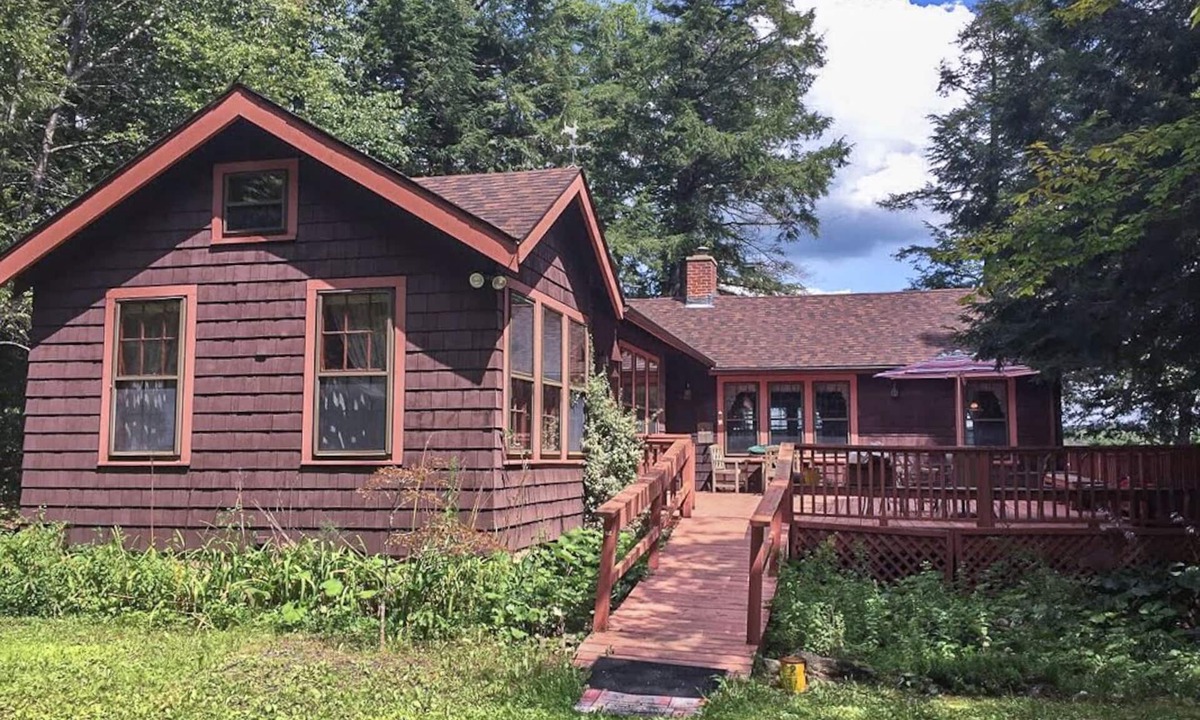 Otis Cottage | Charming cedar shingle cottage