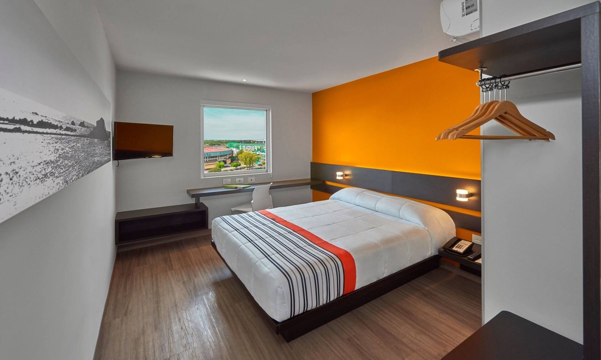 Leon Hotel | City Express Junior by Marriott León Centro De Convenciones