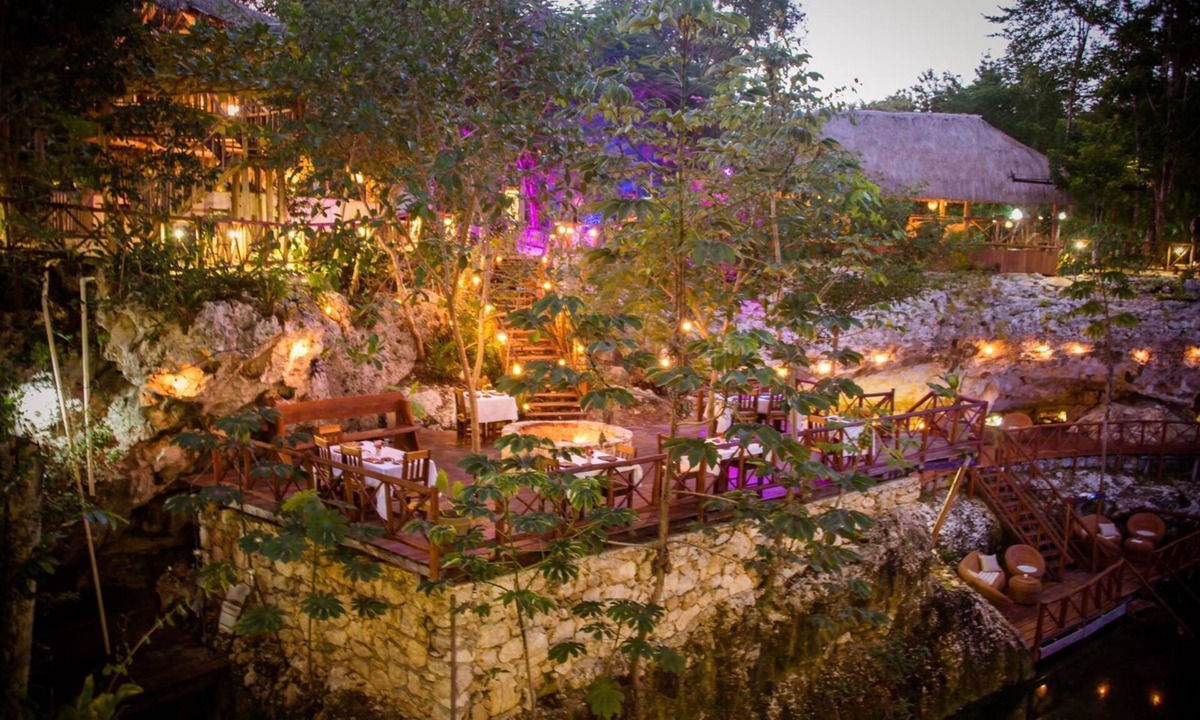 Akumal Resort | "Come and Live the dream at Vida Jungle Resort." a warm welcome awaits you here