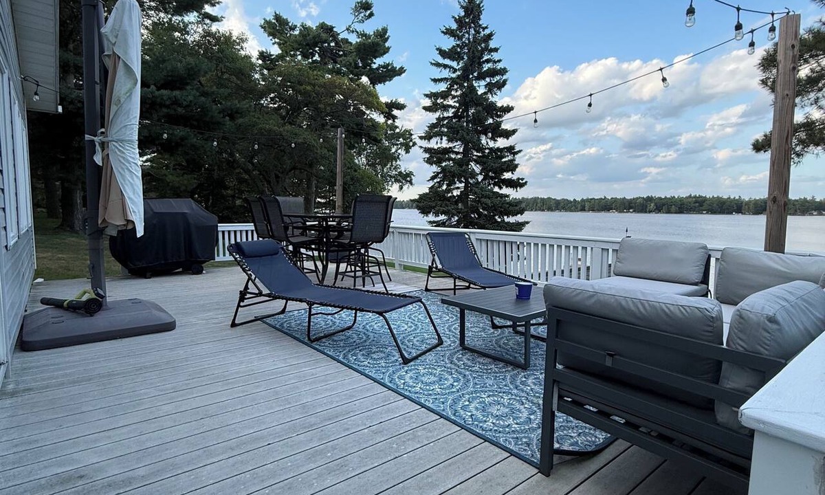 Oscoda House | Come for the Lake, Stay for the S'mores! 4bdrm Lakefront Retreat w/Private dock!