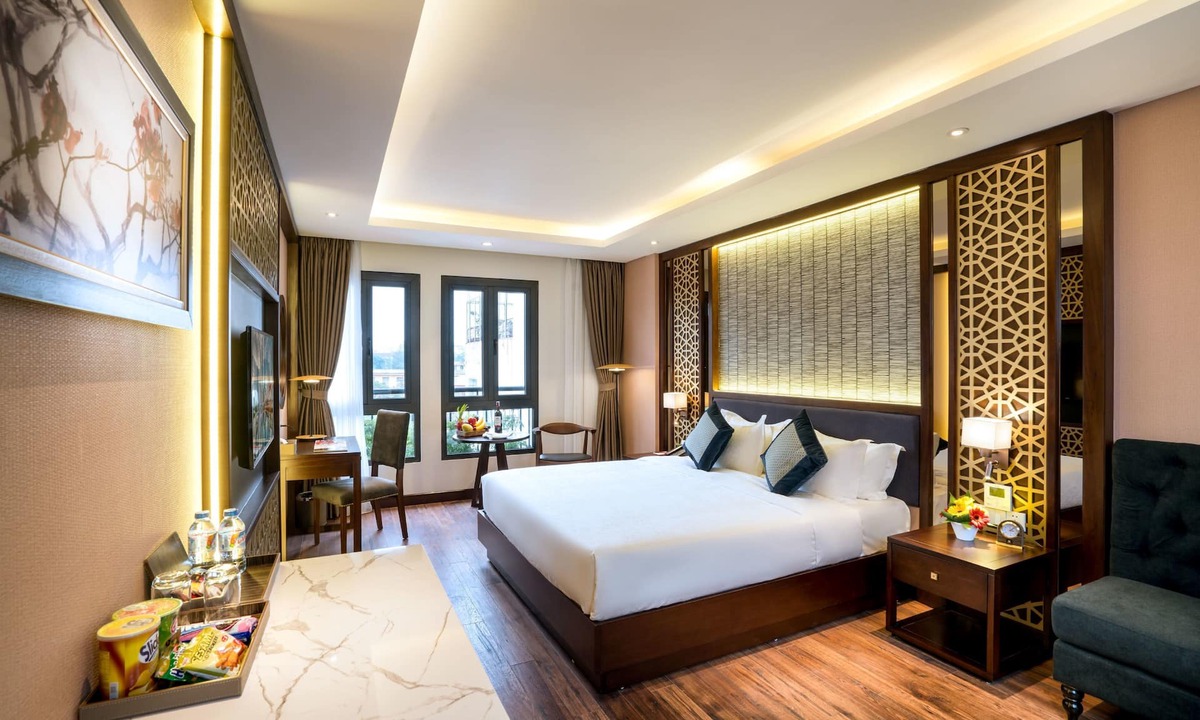 Hang Trong Hotel | Conifer Grand Hotel