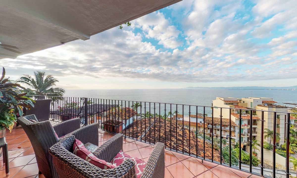Conchas Chinas Condo | Costa de Oro - Casa Conchas Chinas 2BD Condo for rent in Conchas Chinas, Puerto vallarta