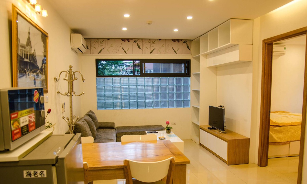 Quang An Apartment | Cozy House by Tom Tay Ho Apartment 5