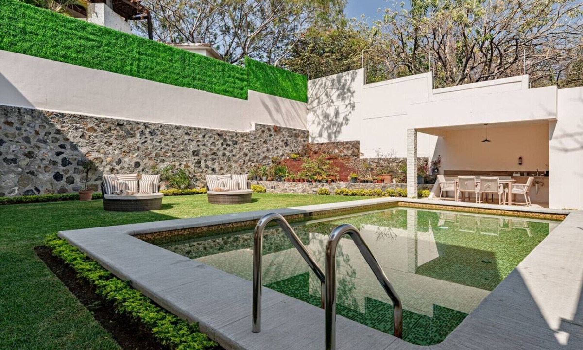 Tres de Mayo House | Cuernavaca Private Pool & Outdoor Grill for Groups