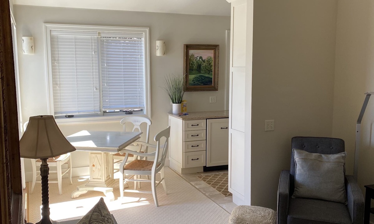 Harbor Springs Condo | Darling Two Bedroom Condo Downtown Harbor Springs