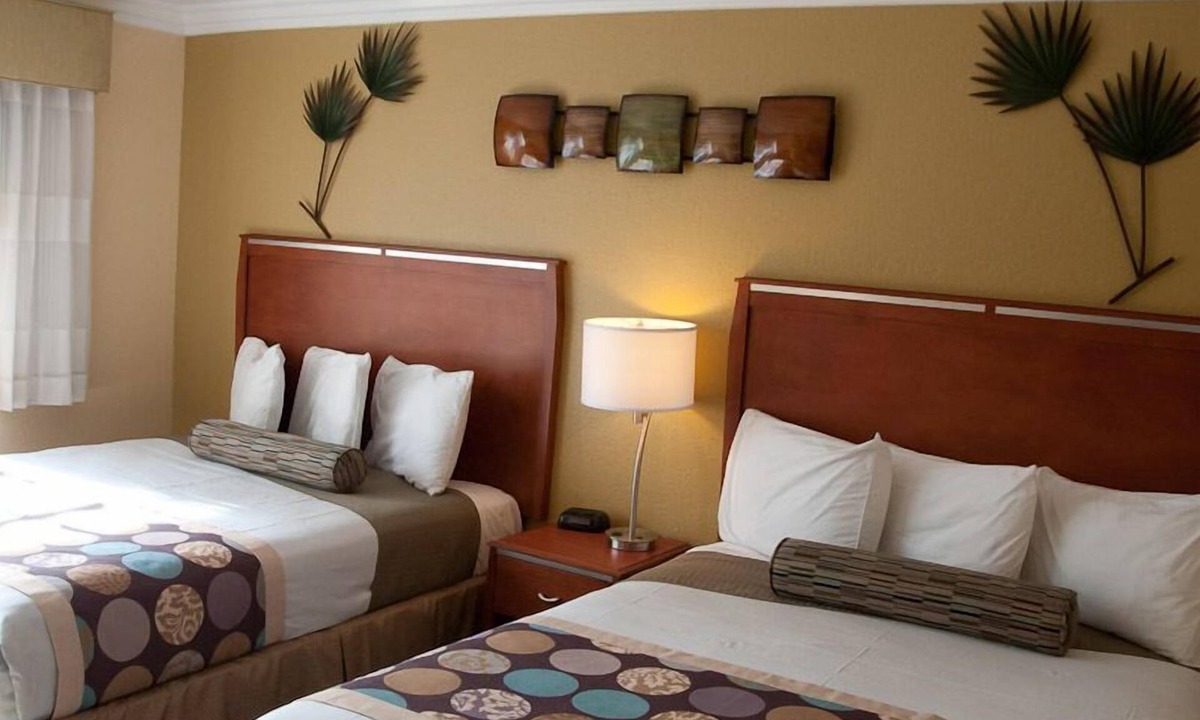 Pacific Grove Hotel | Deer Haven Inn