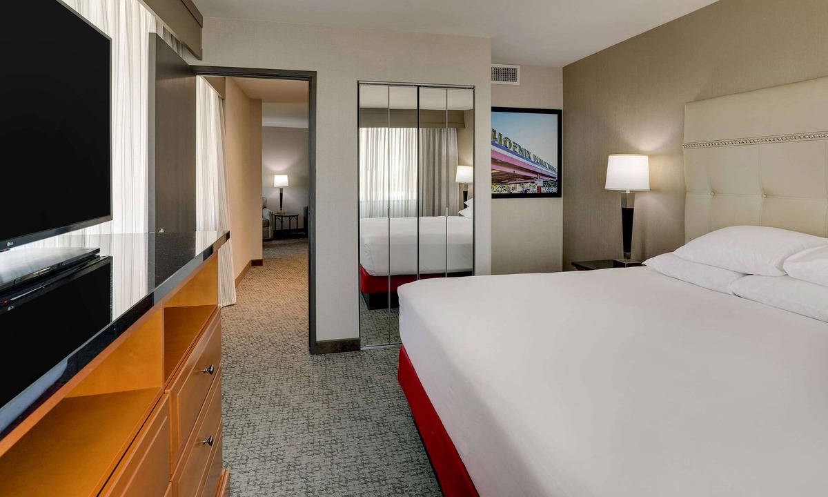 South Mountain Hotel | Drury Inn & Suites Phoenix Airport