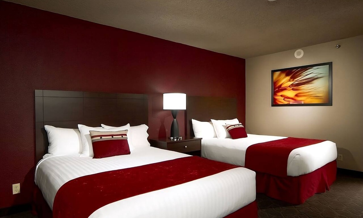Laughlin Hotel | Edgewater Casino Resort, Sedona Queen Non Smoking, Free Onsite Parking