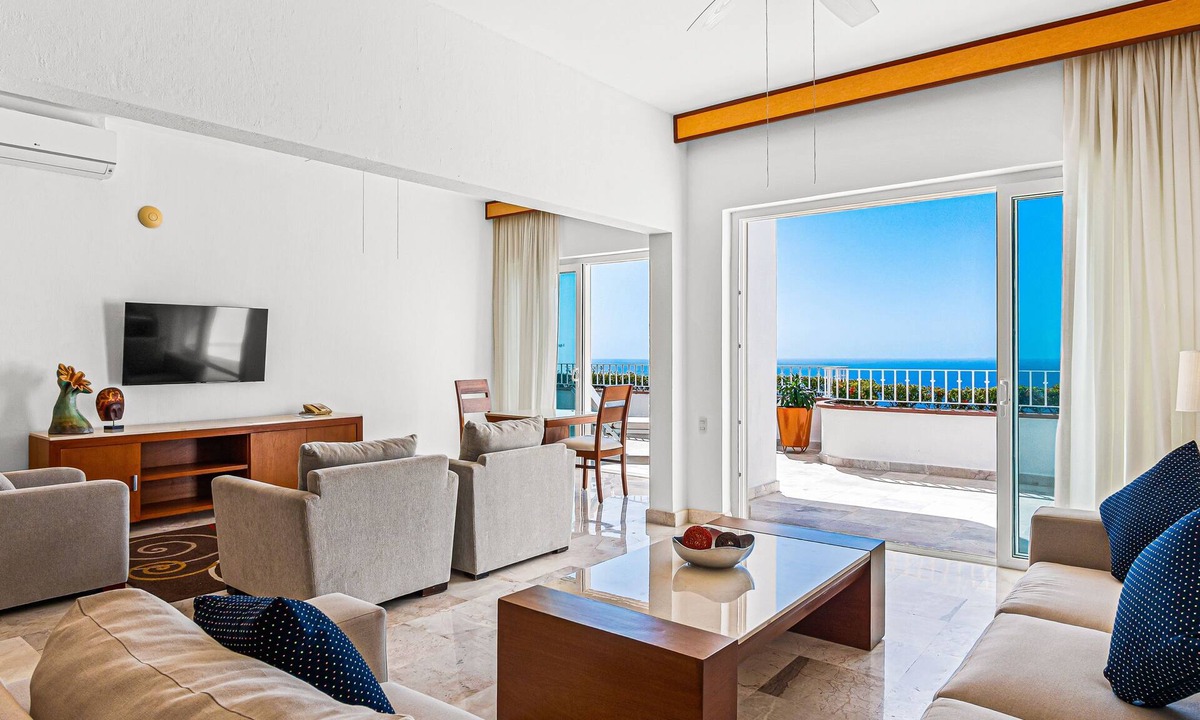 Conchas Chinas Apartment | Elegant oceanview suite with heated pool, private hot tub & terrace dining
