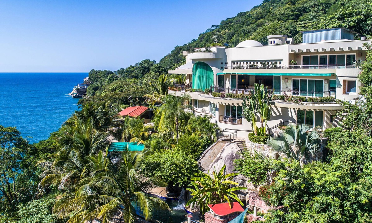 Boca de Tomatlan Villa | Experience Luxury Living at Our Ocean Front Villa in Puerto Vallarta