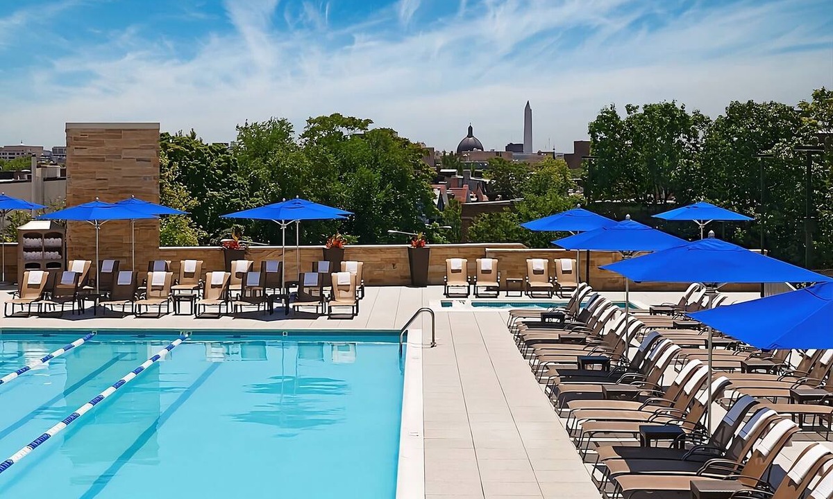 Dupont Circle Hotel | Explore D.C. from a Pet Friendly Room Near Key Attractions - 4 Units