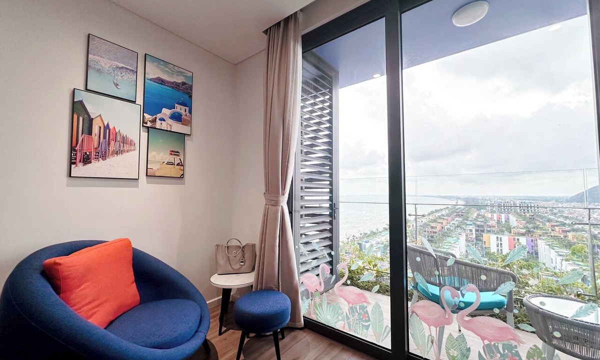 Hoang Hoa Hotel | Flamingo Ibiza Party Resort