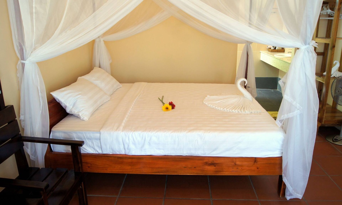 Cua Can Village Hotel | Gold Sand Beach Bungalow