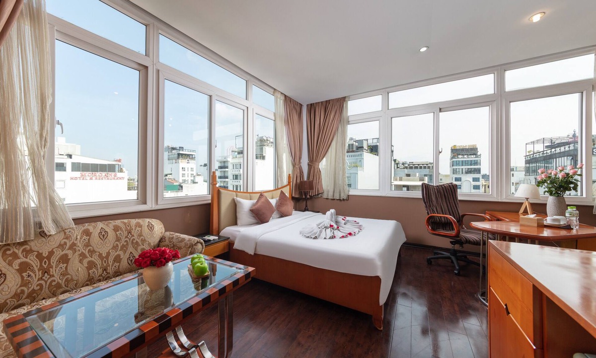 Hang Trong Hotel | Golden Sunshine Villa Hotel and Travel