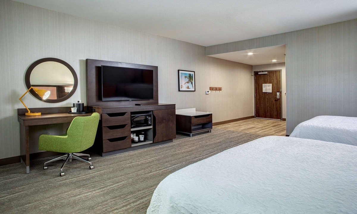 Indio Hotel | Hampton Inn & Suites Indio