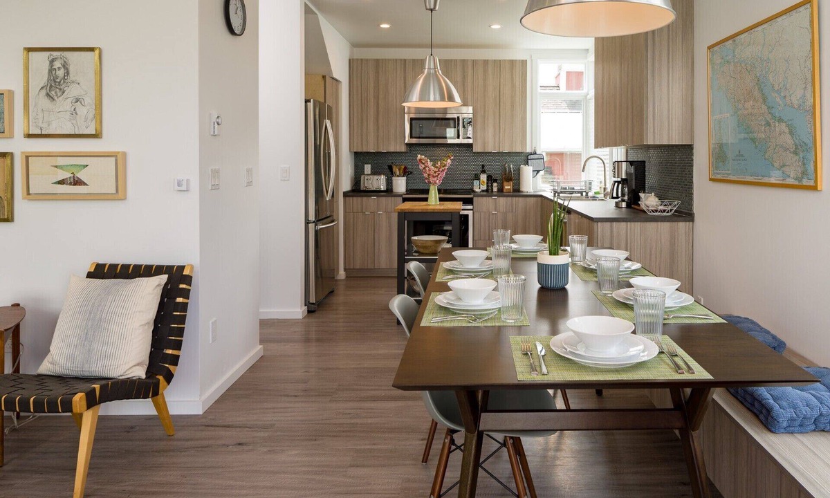 Eastsound House | Heart Of Eastsound, Family & Small-Dog Friendly