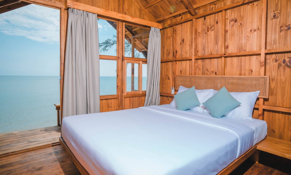 Ke Ga Resort | Hola Beach-Beach Club & Eco Glamping Resort