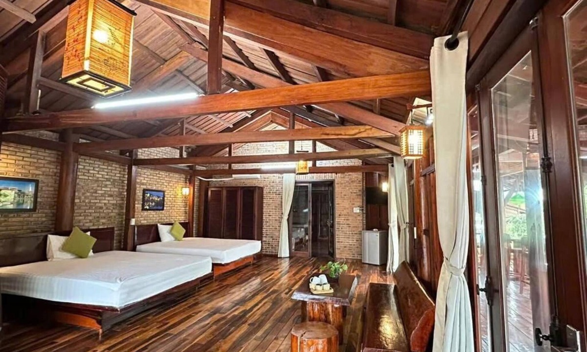 Cam An Villa | Hometown Wooden 5 BRS Pool Villa Hoi An