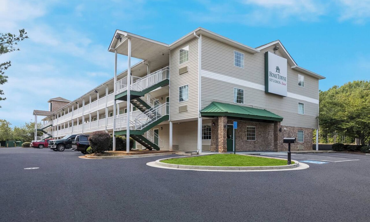 Covington Hotel | HomeTowne Studios by Red Roof Covington, GA