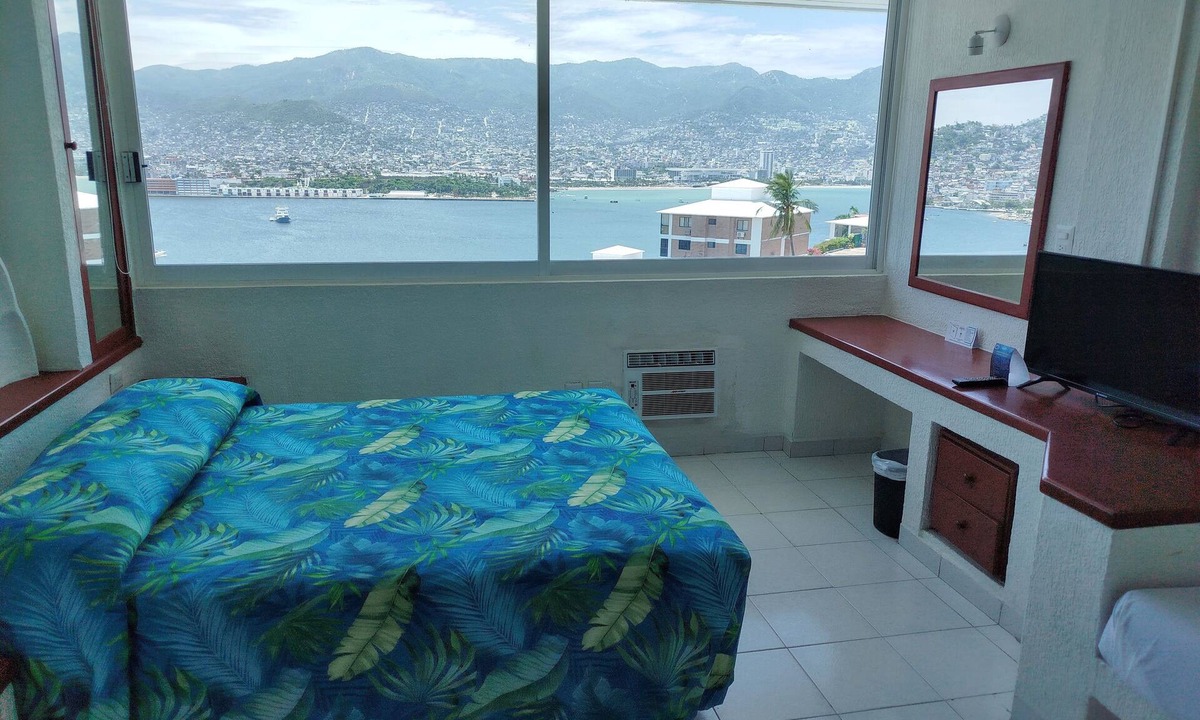 Caleta Hotel | Hotel Aristos Acapulco