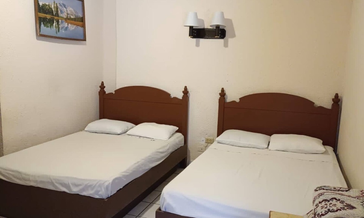 Nuevo Laredo Hotel | Hotel Cazadores