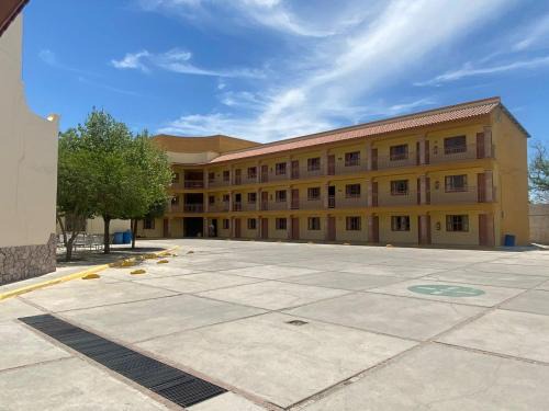 Lopez Hotel | Hotel Colonial