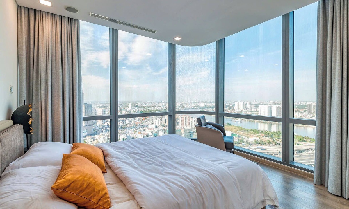 Hang Xanh Hotel | Isabelle Luxury inside Landmark 81 Tower