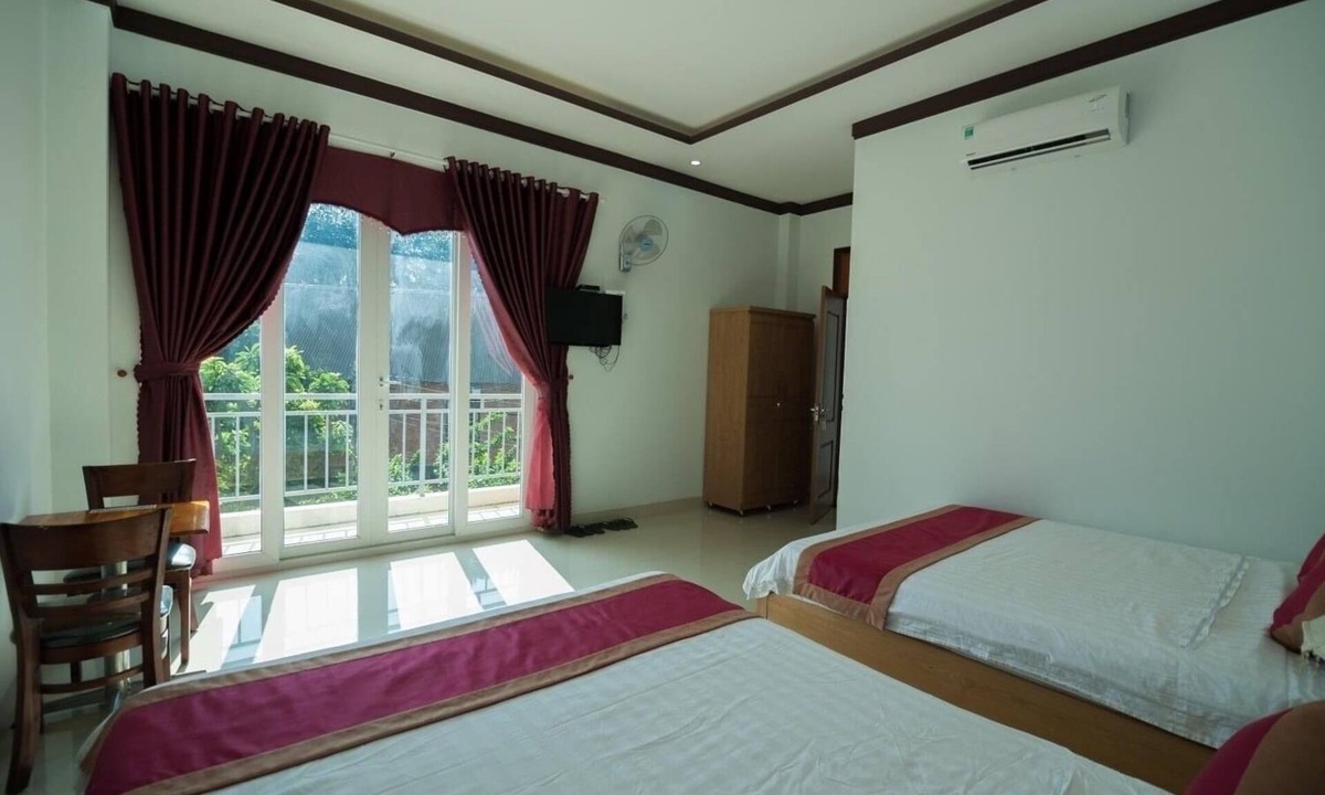 Lien Son Hotel | LAK VIEW