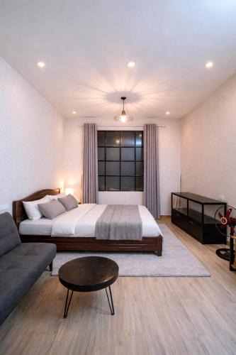 Old Quarter Apartment | Lily's Homestay