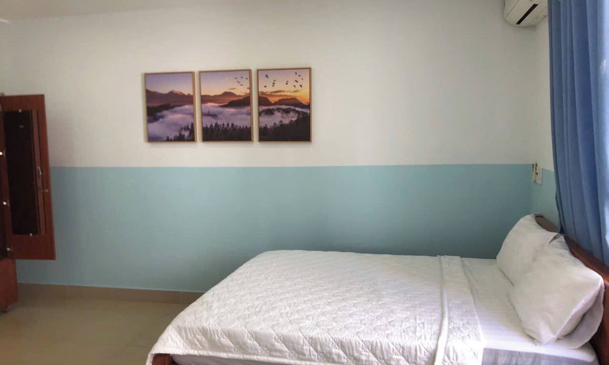 Phuong 15 House | Located near Tan Son Nhat Airport and middle of sport complex.