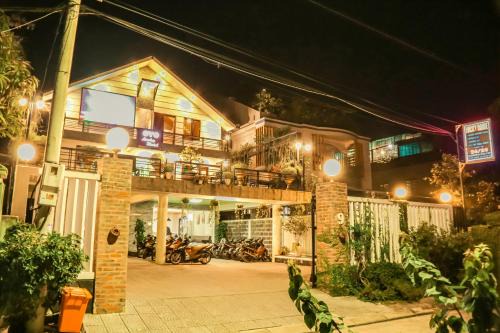 Hue Hotel | Lucky Home