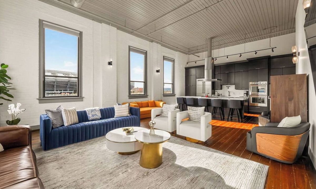 Over-the-Rhine House | Luxury 6BR Retreat w Rooftop Deck at TQL Stadium