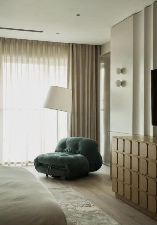 Ben Thanh Hotel | Luxury Ancient Boutique Hotel Saigon - Ben Thanh Market