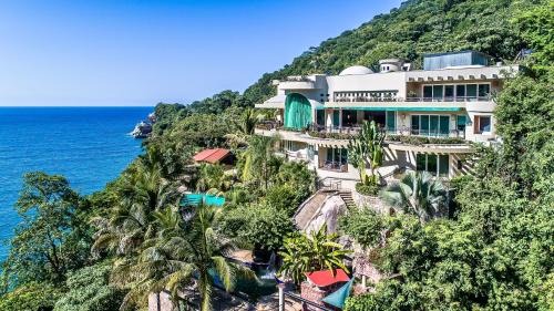 South Shore Hotel Area Hotel | Luxury Ocean Frontage Boutique Suites