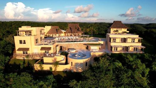Costa Careyes Villa | Luxury Villa Oceanfront with Premium Services