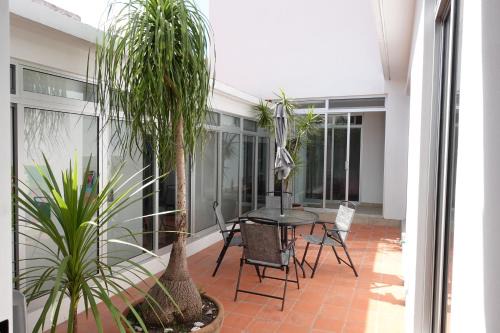 La Paz Hotel | Maison Lapinou