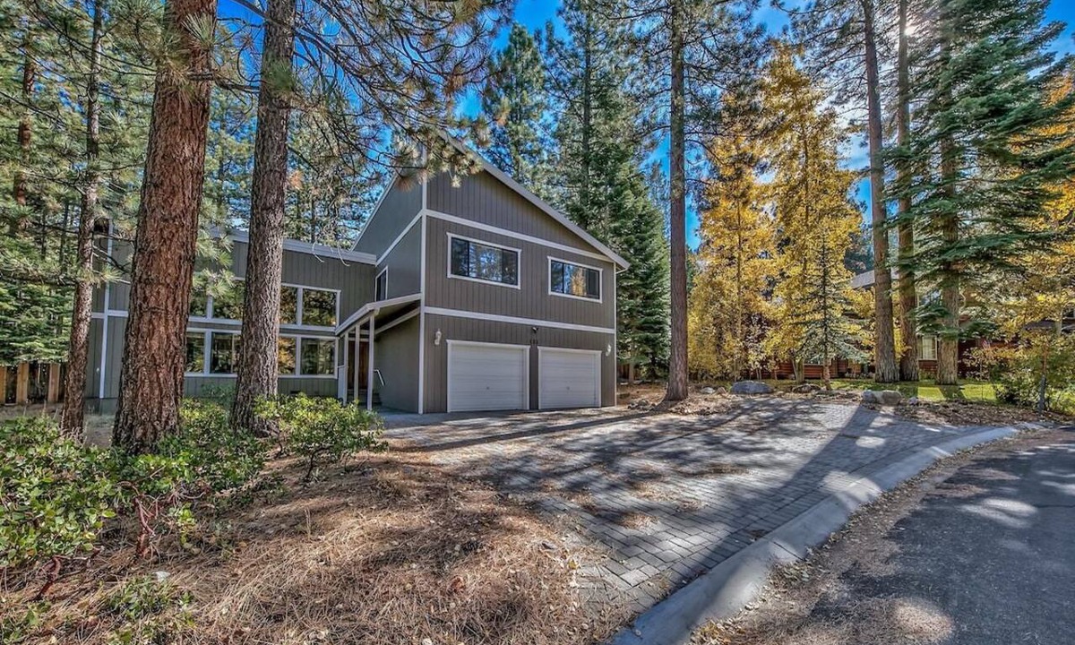 Lower Kingsbury House | Meadow Drive Home In Beautiful Lake Tahoe Nevada