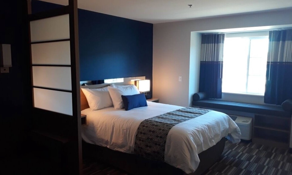 Woodland Park Hotel | Microtel Inn & Suites by Wyndham Woodland Park