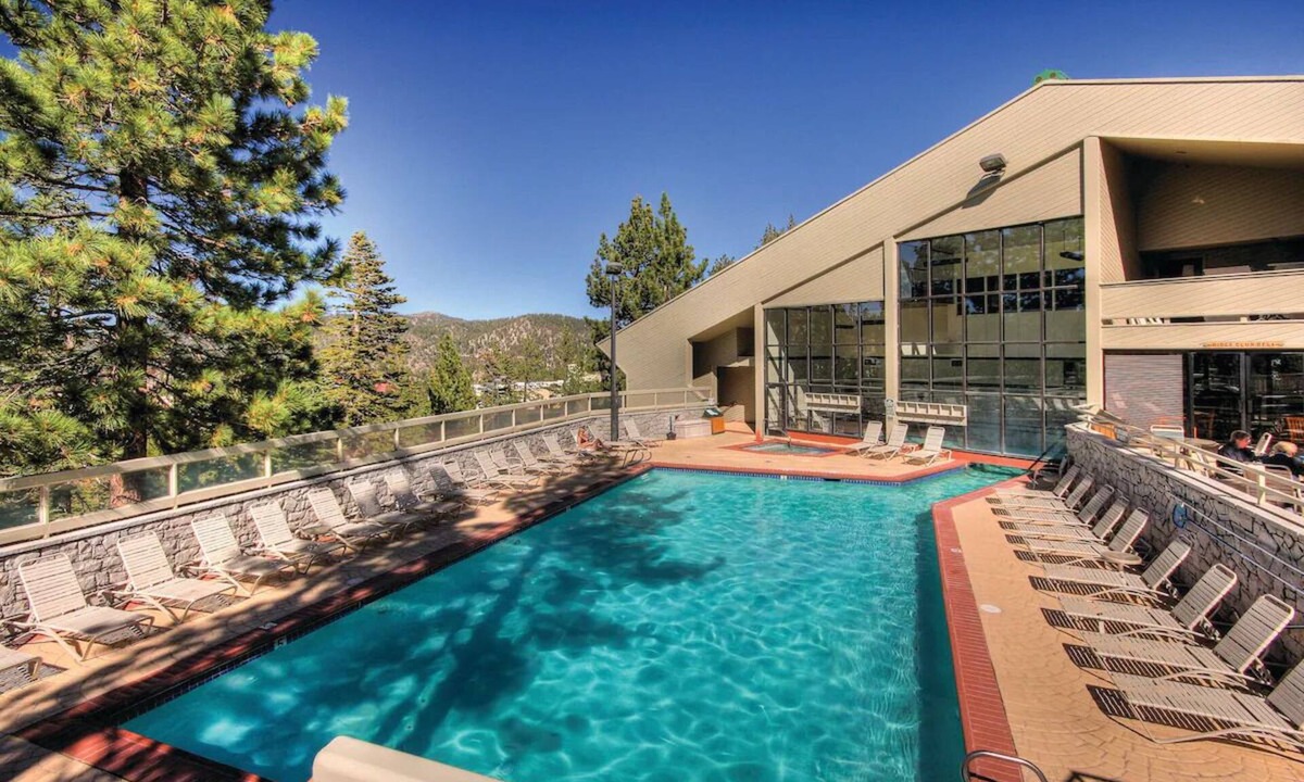 Tahoe Village Hotel | Mountain Getaway: 3 Family-friendly Villa + Pools, Hot Tubs & Scenic Views